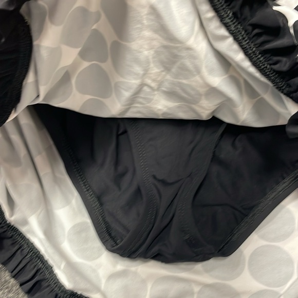 La Blanca Black and White Polka Dot Swim Bottom Skirt Size 12 NWT Ruched Tie - Picture 3 of 7